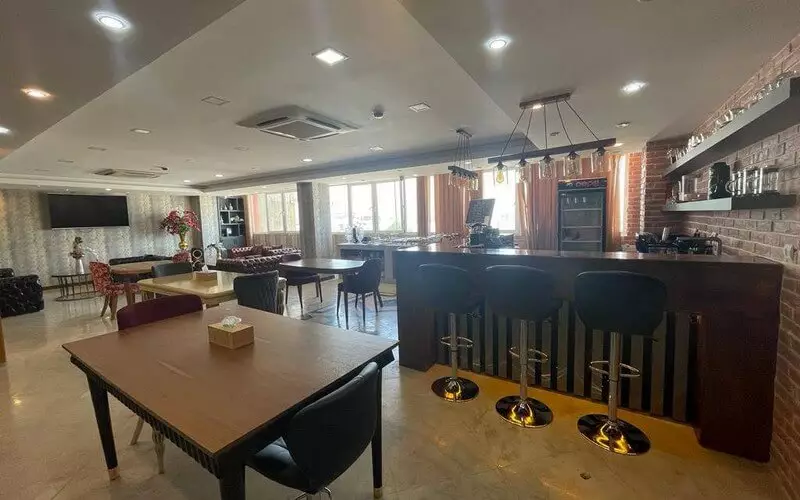 Sarina Hotel