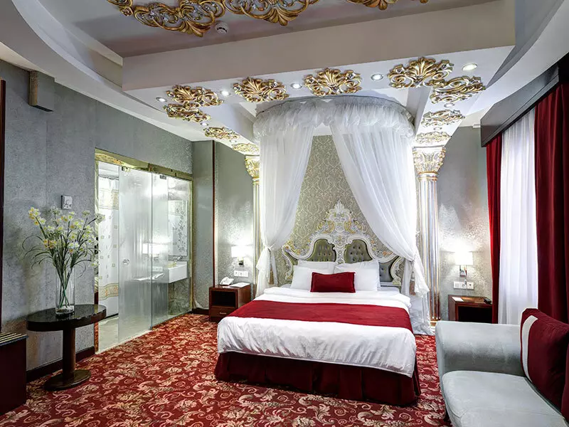 Almas Hotel