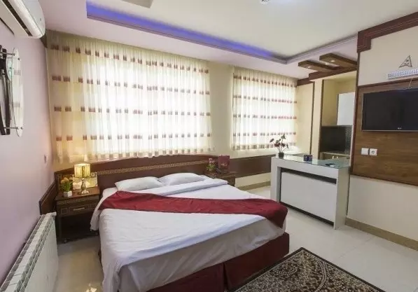 Oleia Hotel