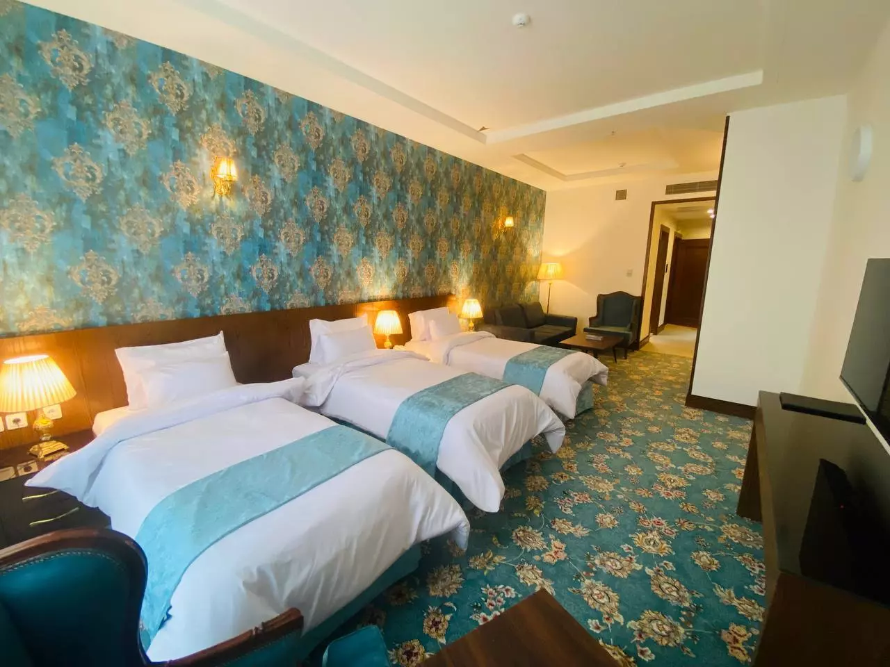 Sharestan Hotel
