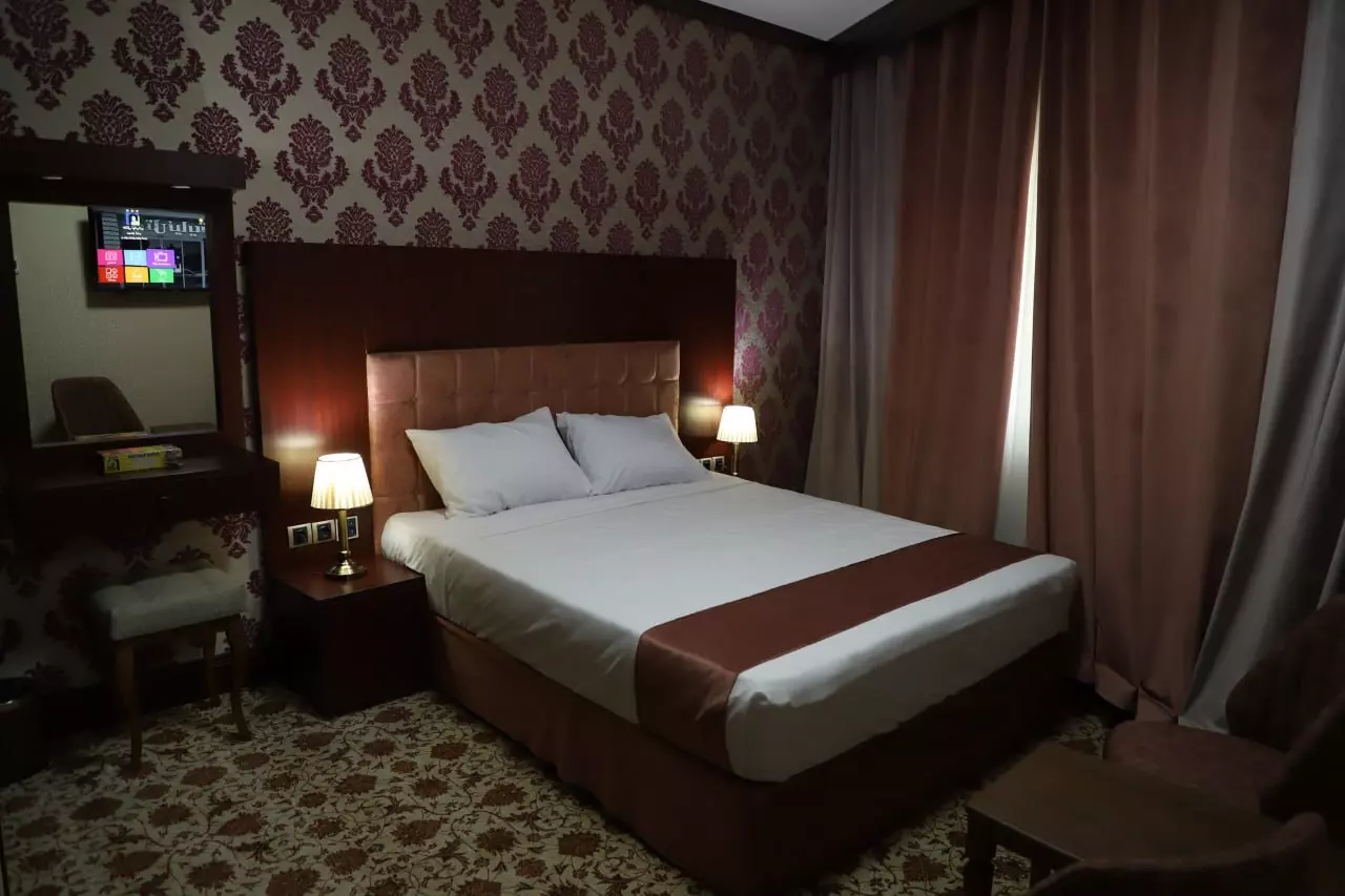 Niayesh Hotel