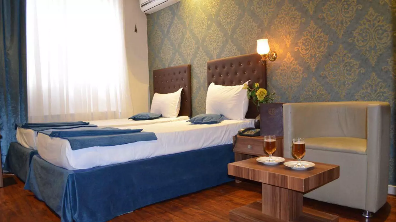 Javaheri Hotel