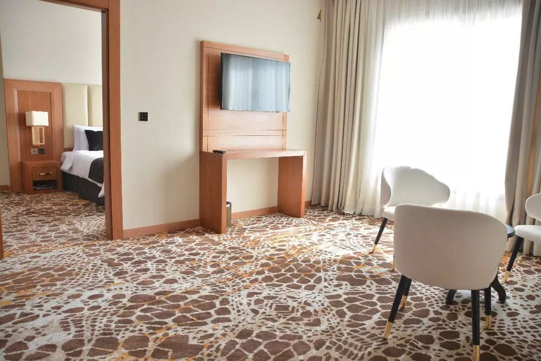 Sarina Hotel