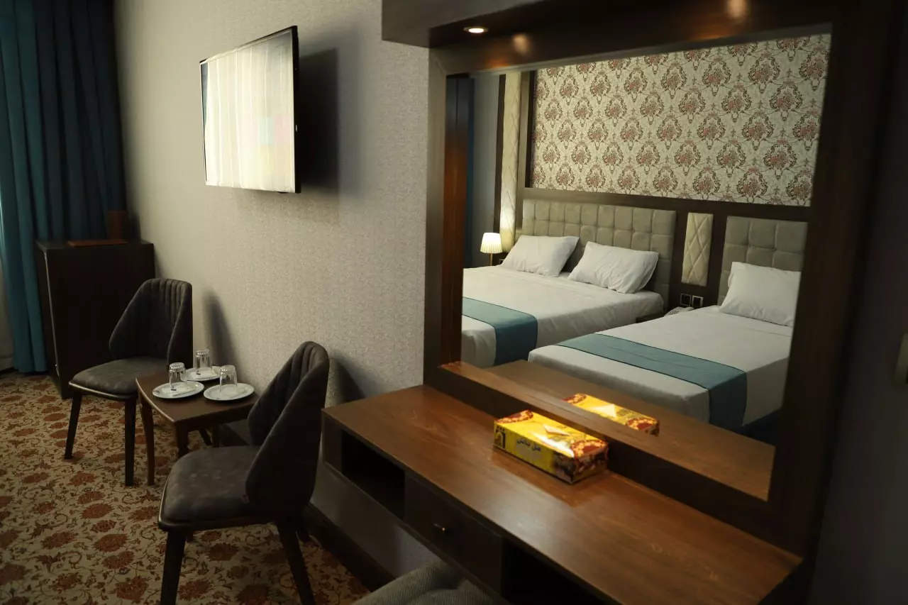 Niayesh Hotel