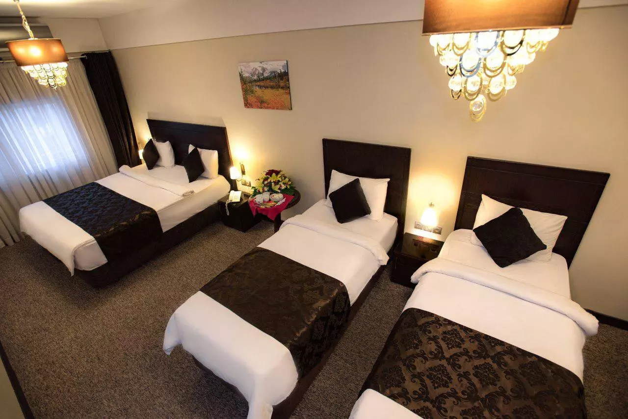 Javaher Shargh Hotel