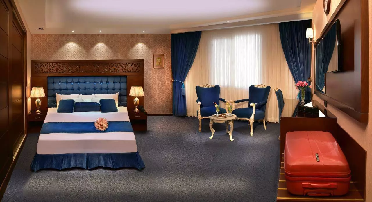Almas Novin Hotel