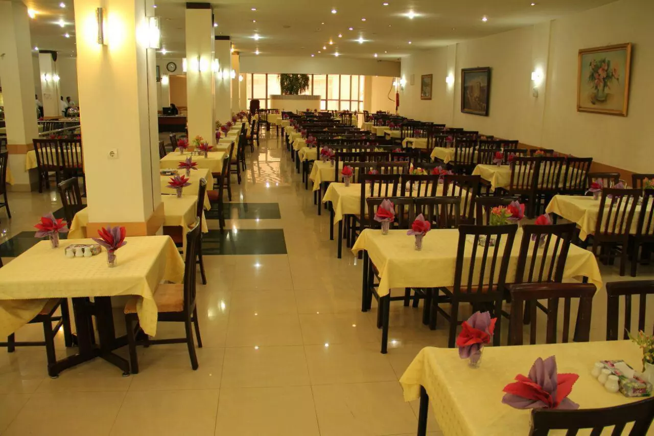 Sadr Hotel