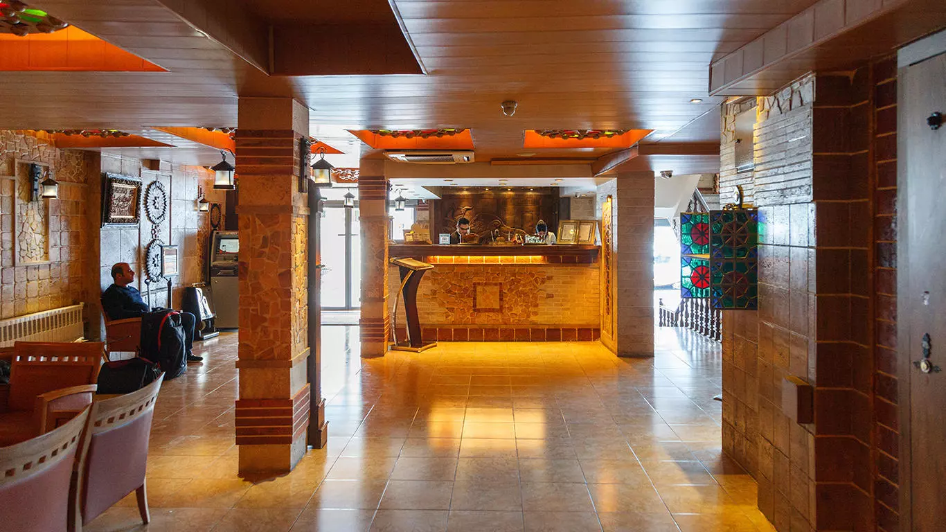 Stars Hotel
