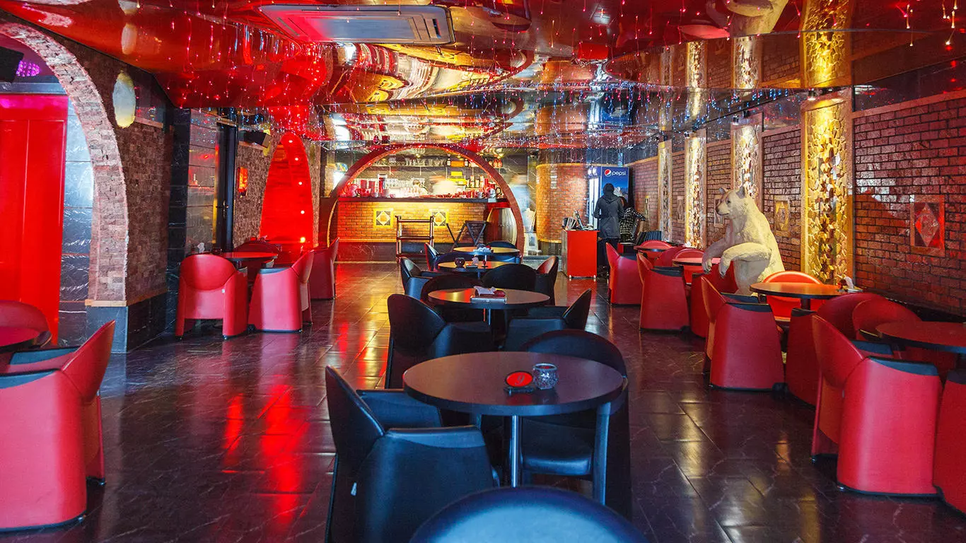 Stars Hotel