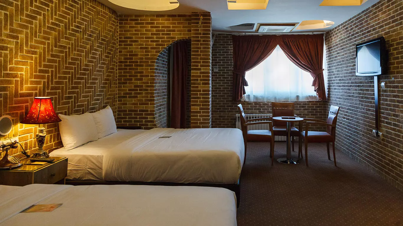 Stars Hotel