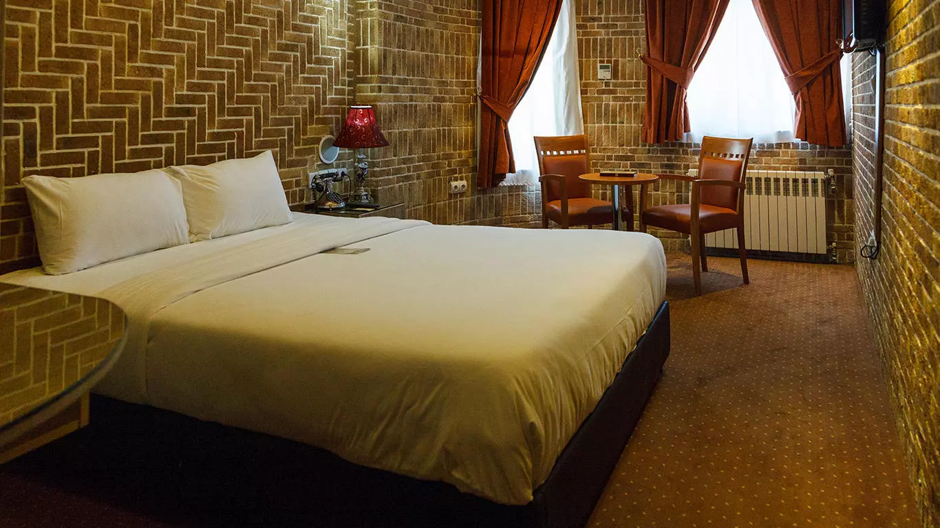 Stars Hotel