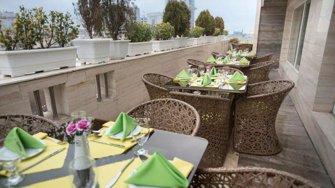 Javaher Shargh Hotel