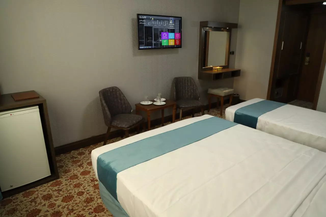 Niayesh Hotel