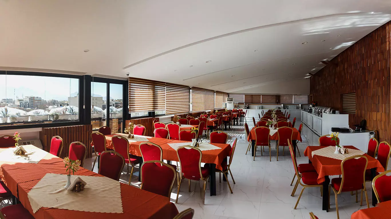 Sheykh Bahaei Hotel