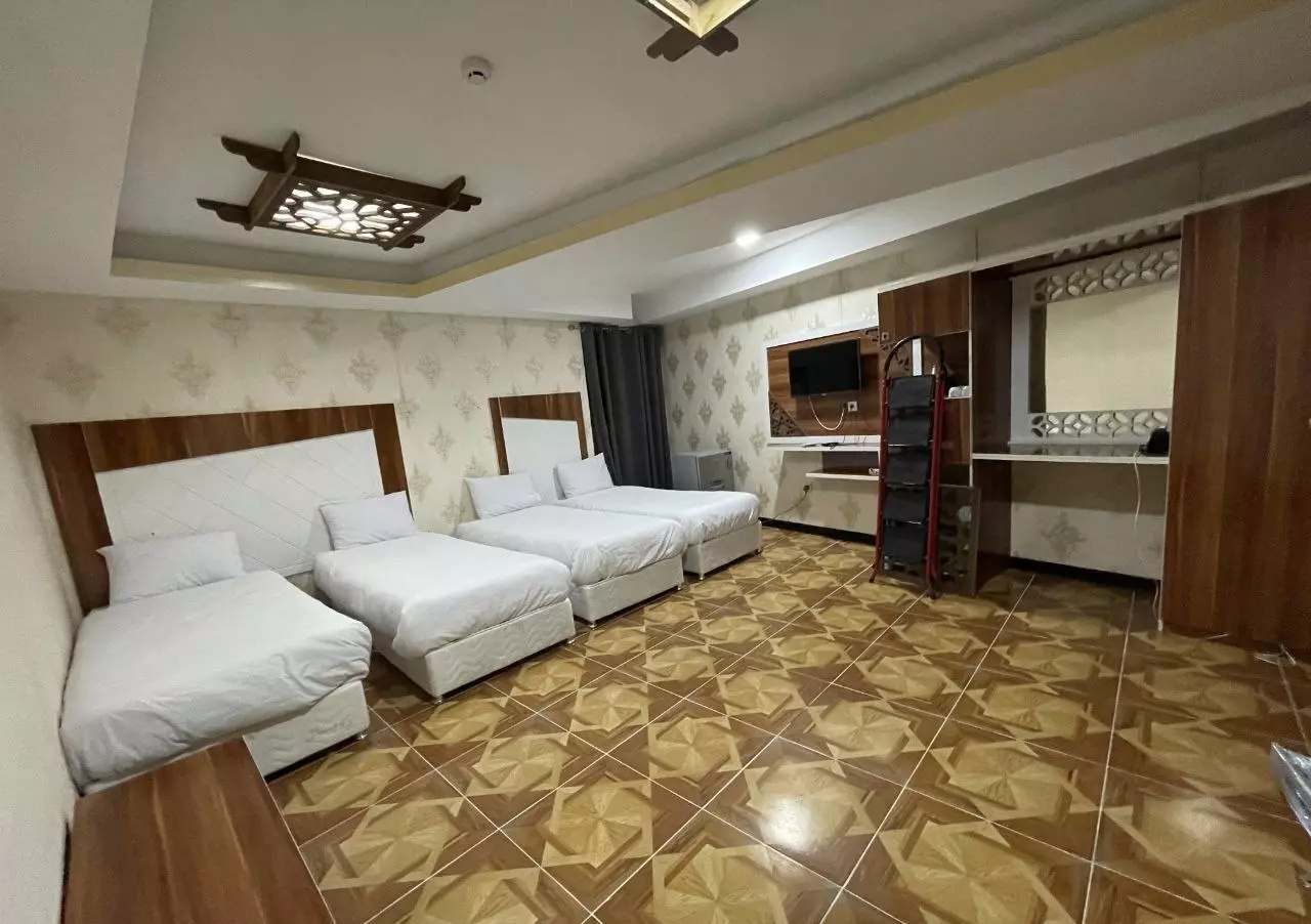 Sarina Hotel