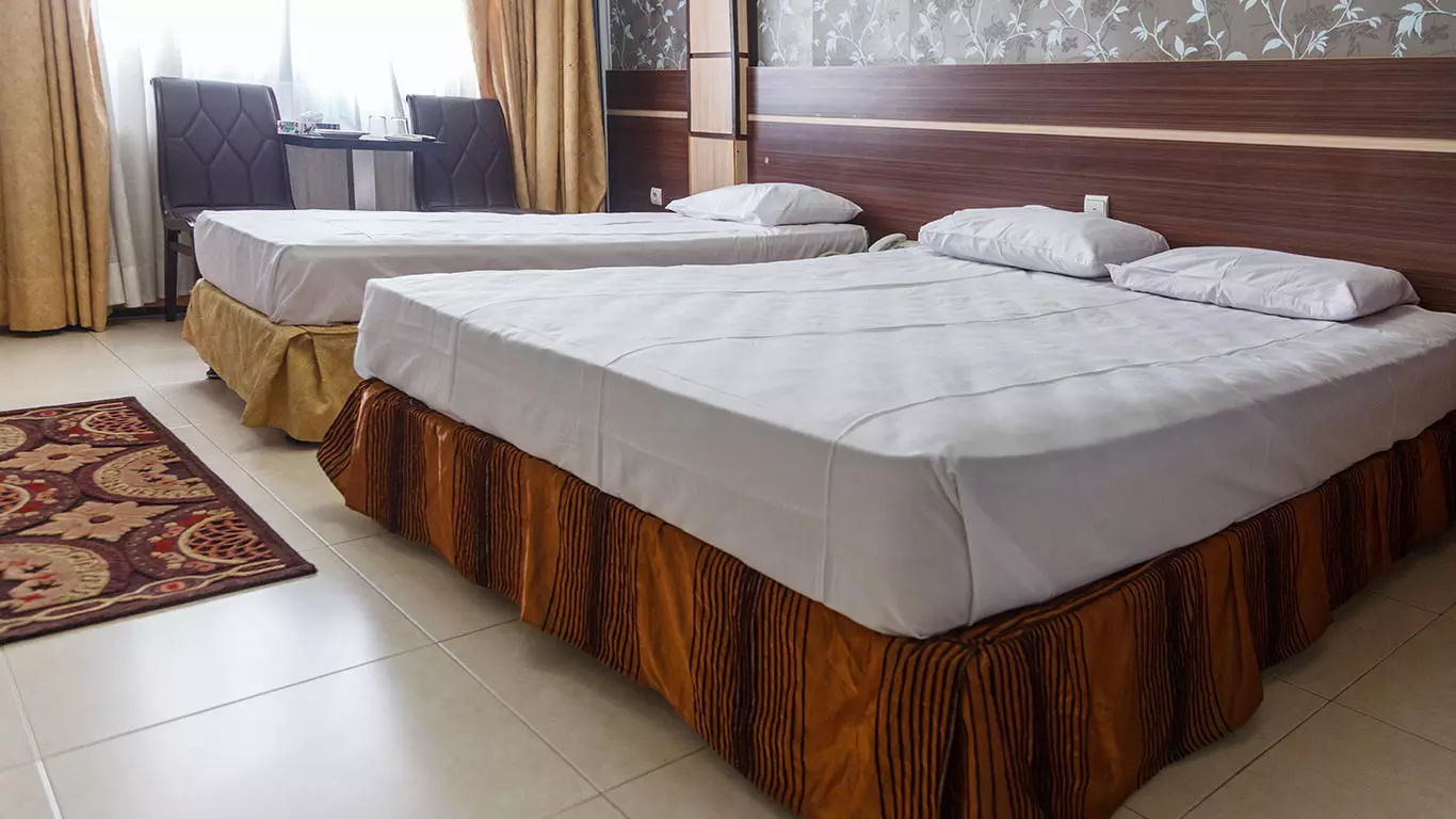 Abrisham Hotel