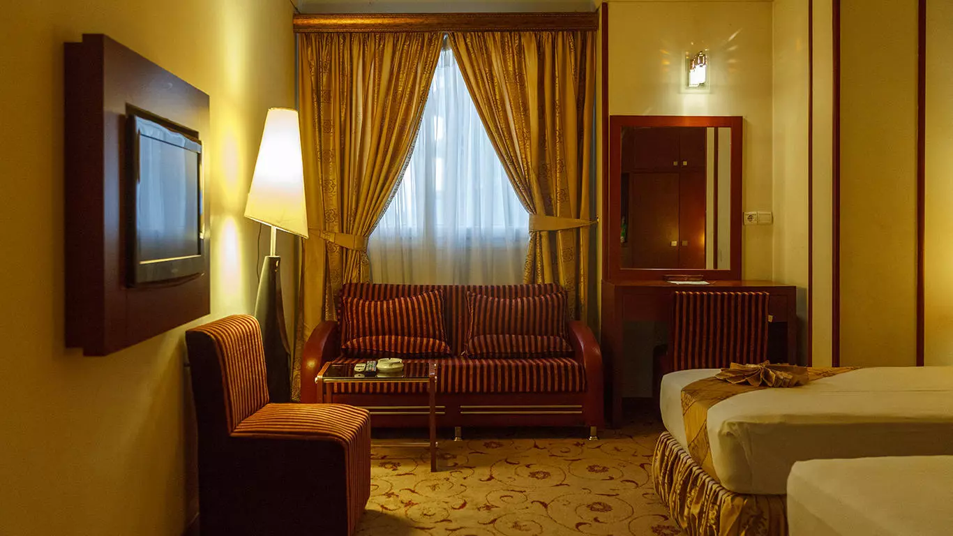 Emad Hotel
