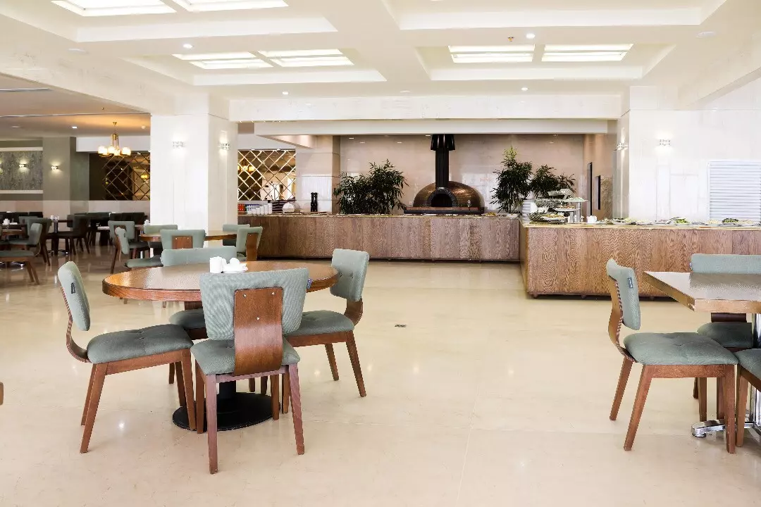 Hayat Shargh Hotel
