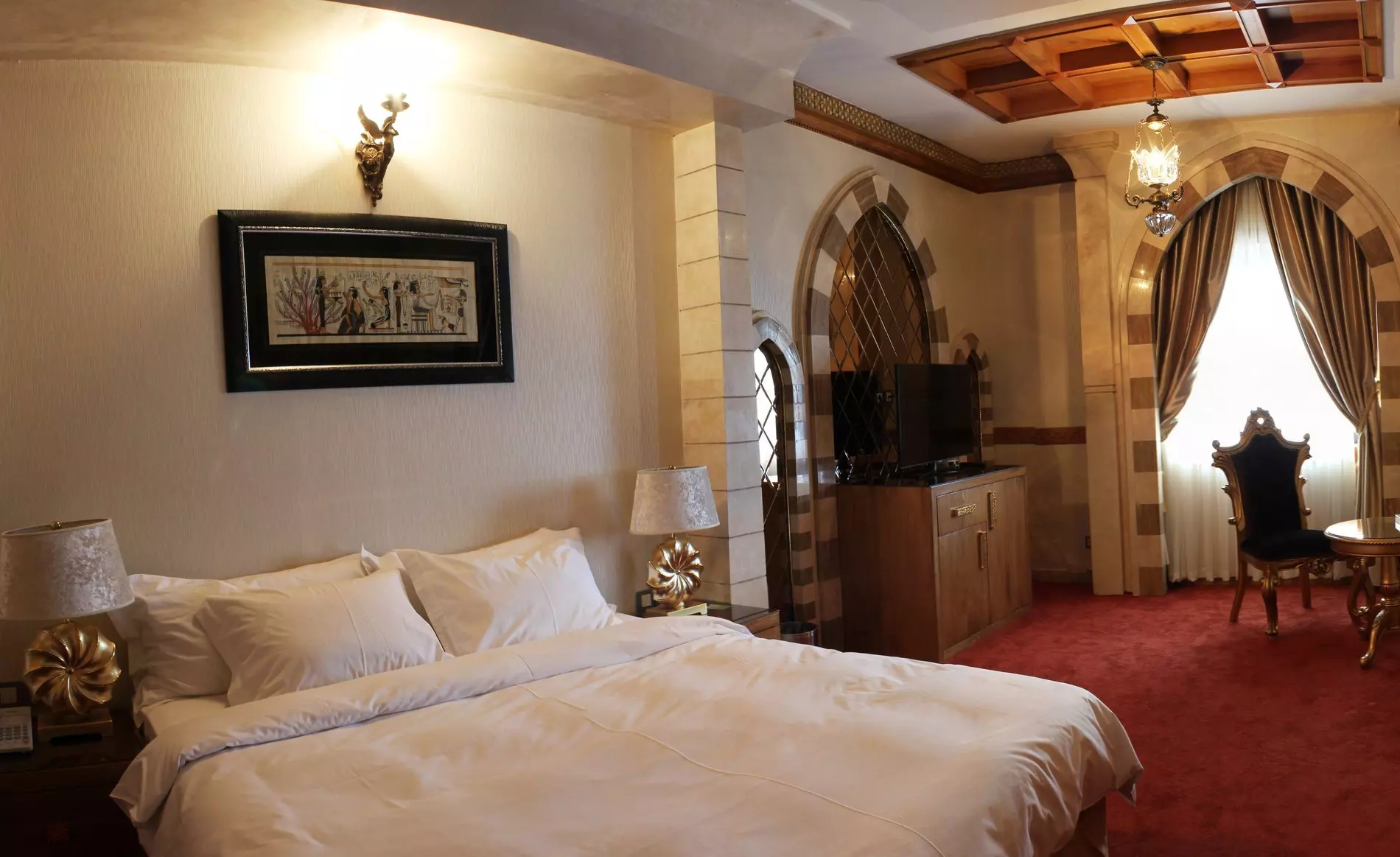 Darvishi Royal Hotel