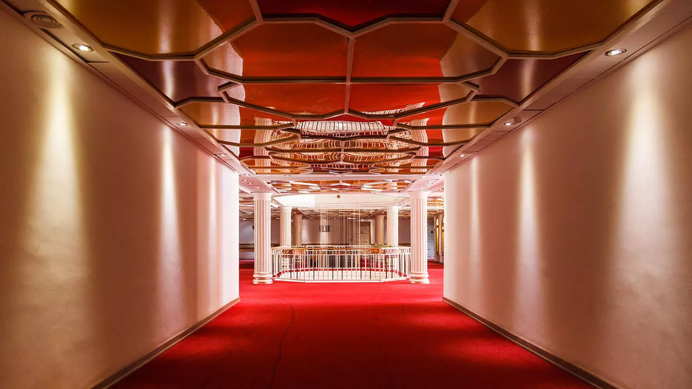 Shahr Hotel