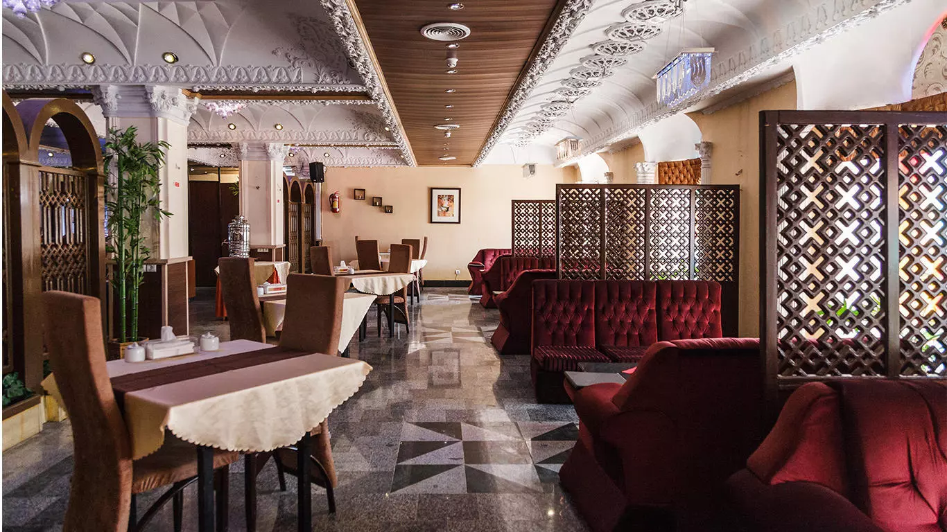 Shahr Hotel