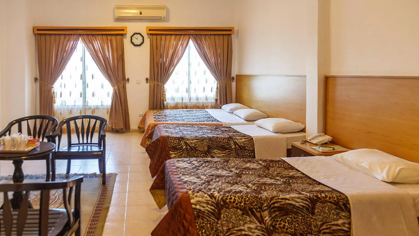 Aftabe Shargh Hotel