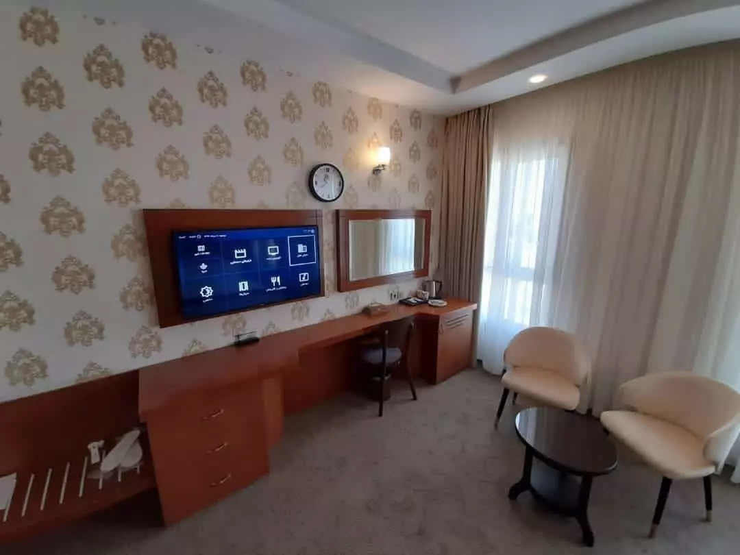 Sarina Hotel