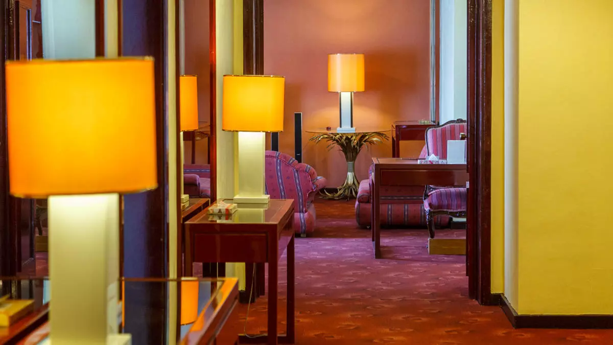 Parsian Esteghlal Hotel