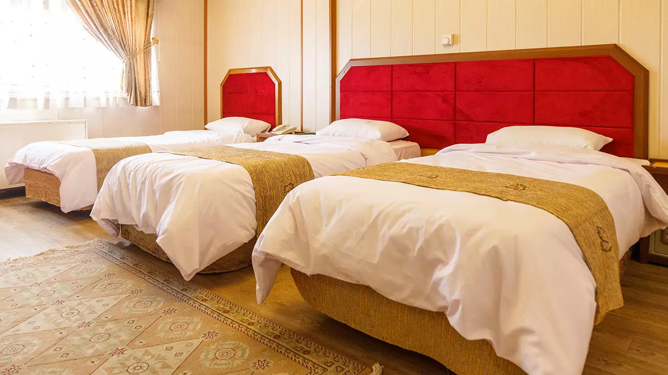 Khanye Sabz Hotel