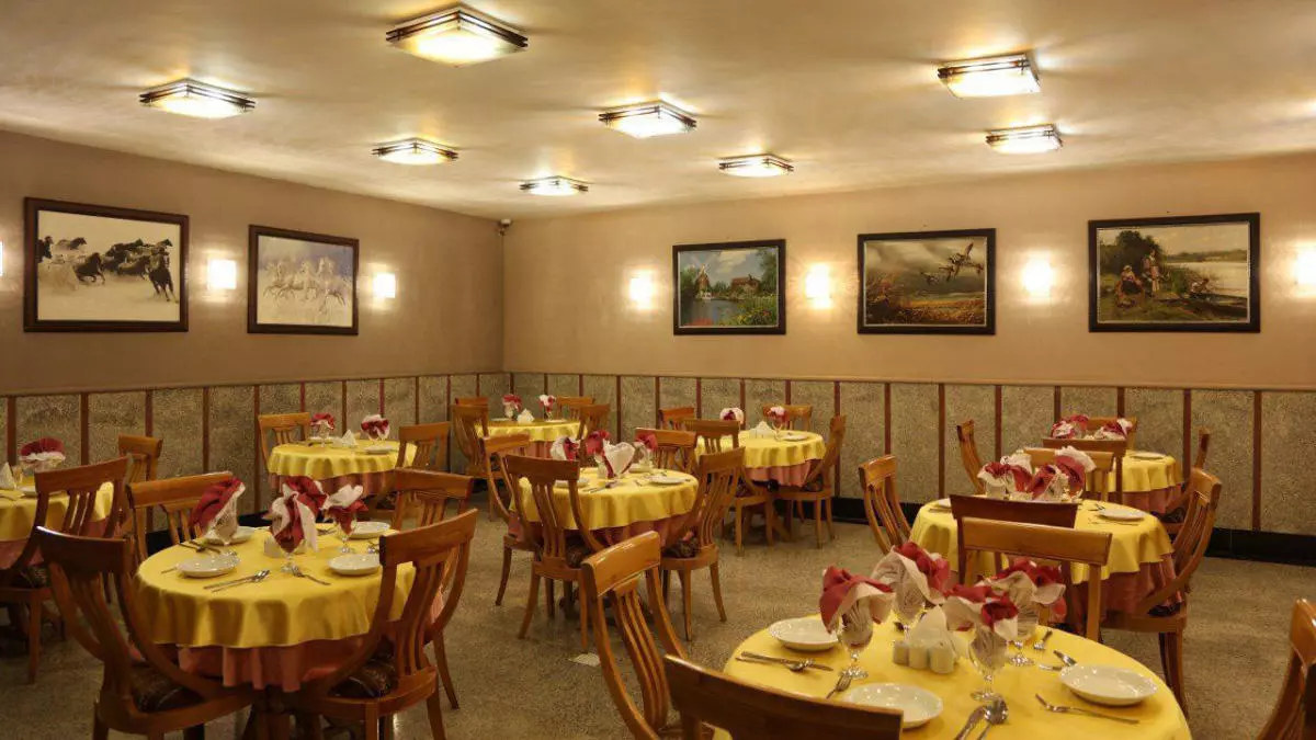 Hally Hotel
