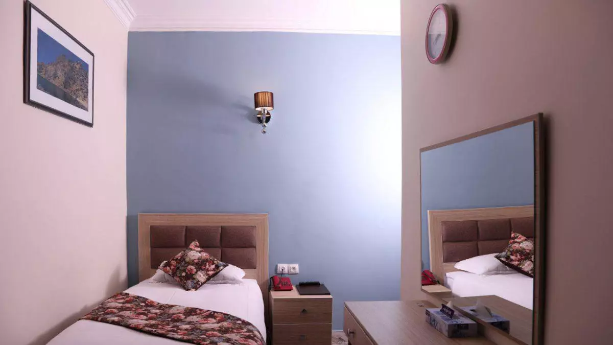 Hally Hotel