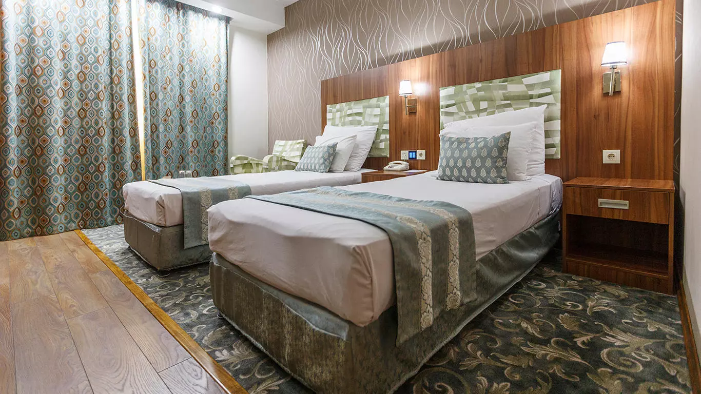 Parsian Hotel