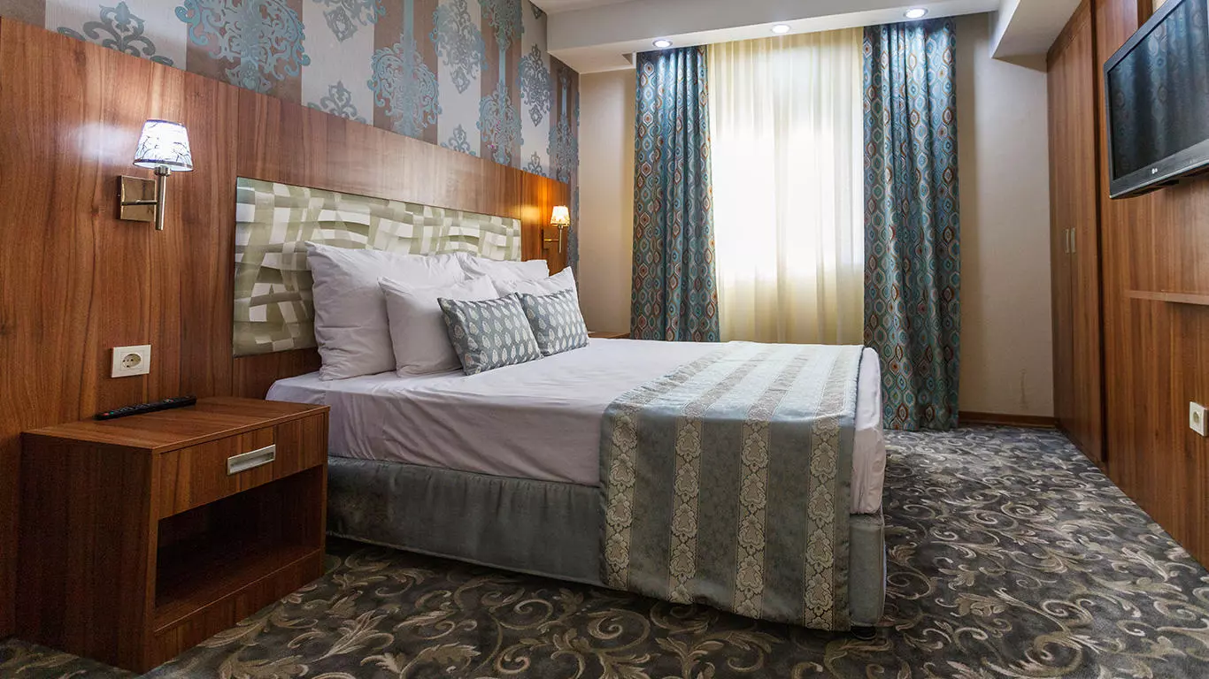 Parsian Hotel