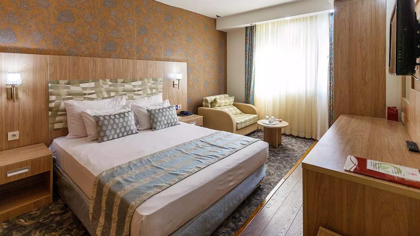 Parsian Hotel