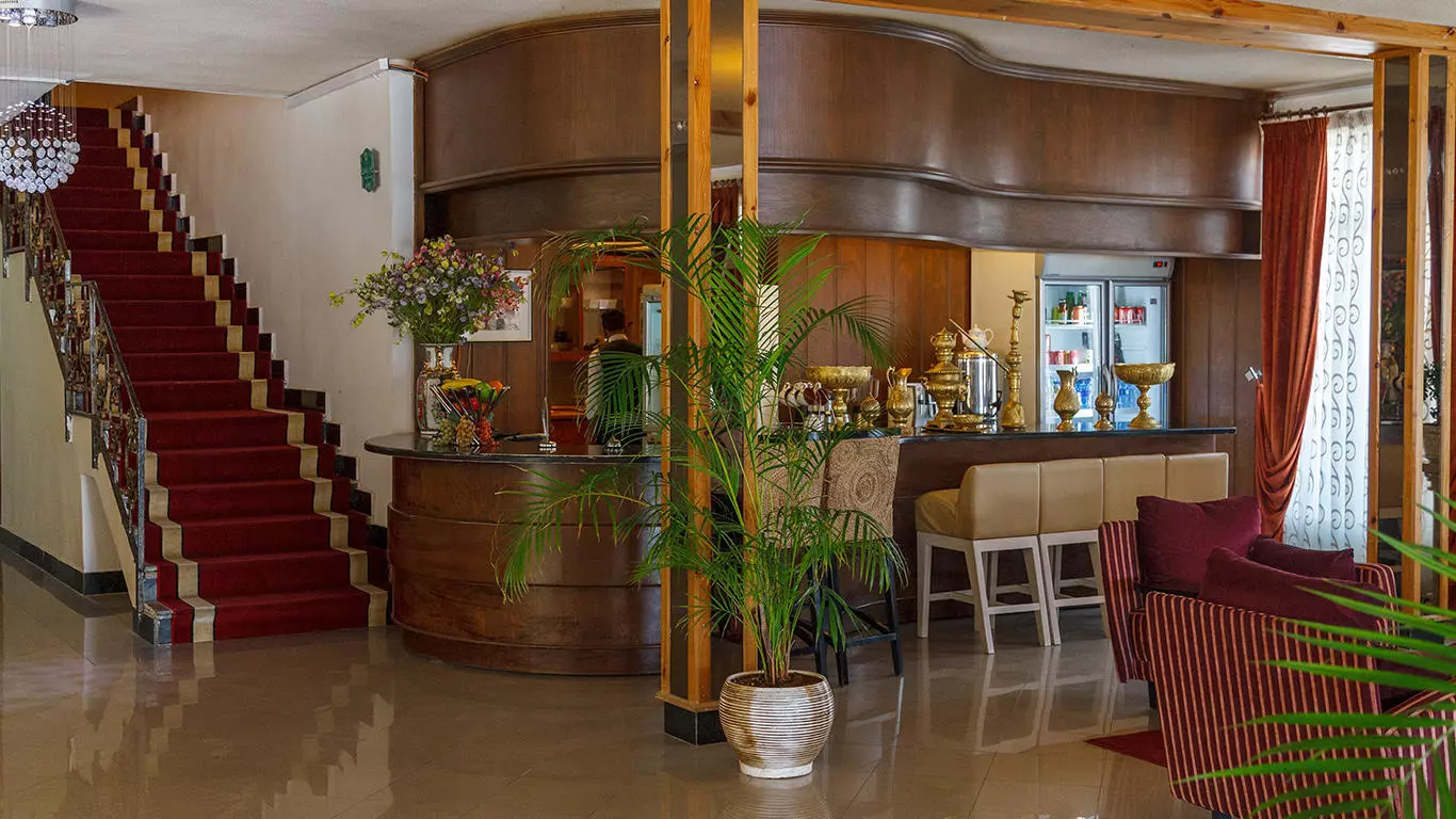 Pars Nik Hotel