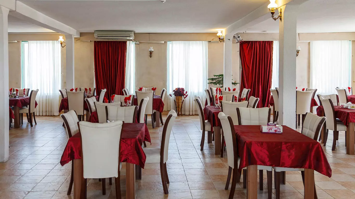 Pars Nik Hotel