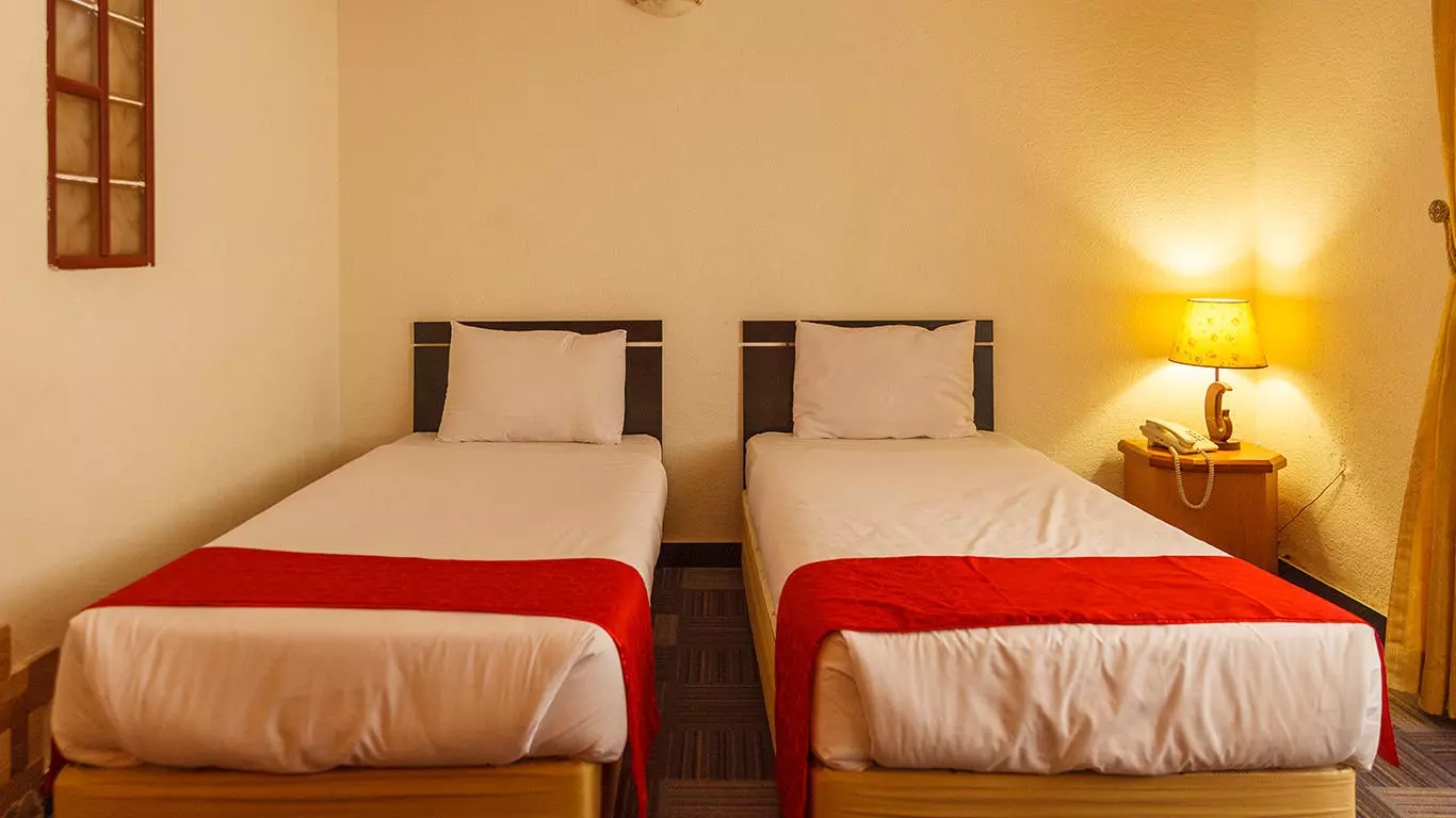 Pars Nik Hotel