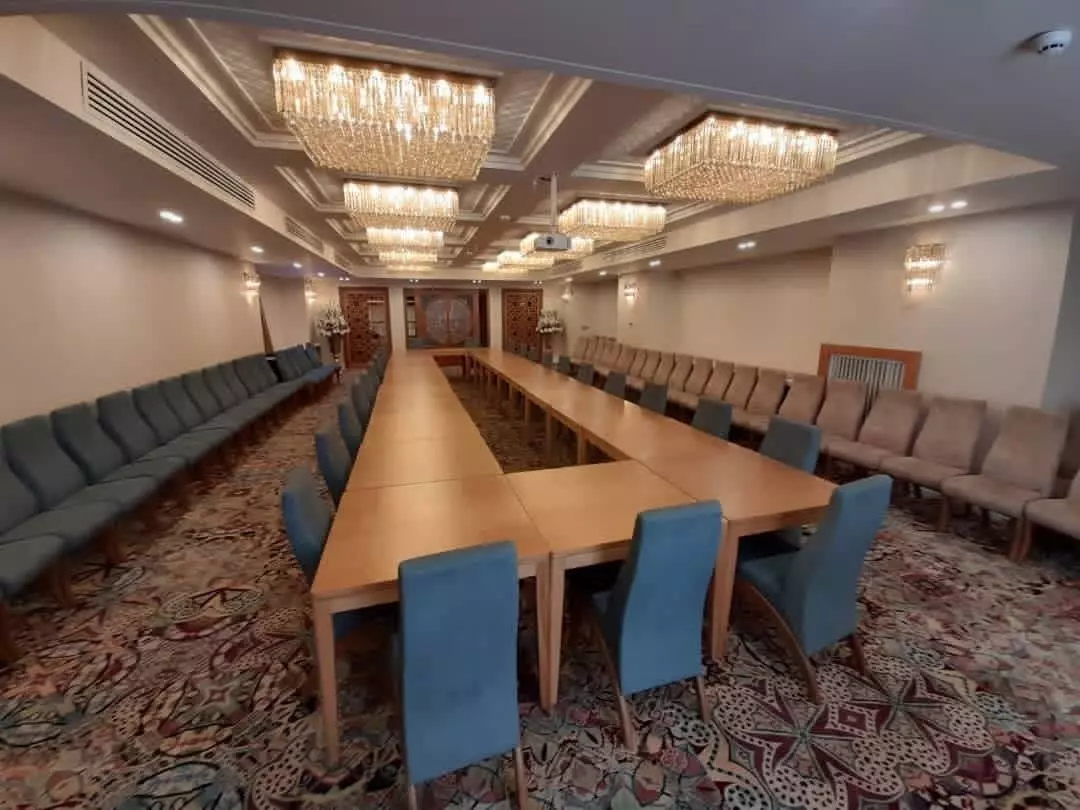 Sarina Hotel