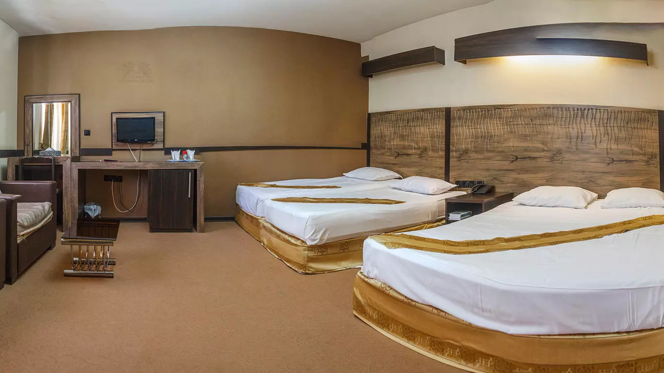Apadana Hotel