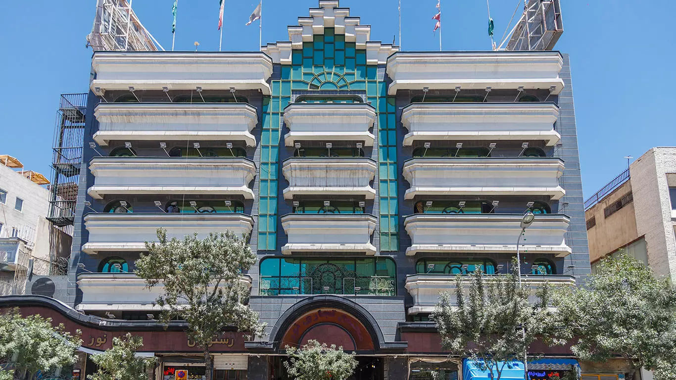 Noor Hotel