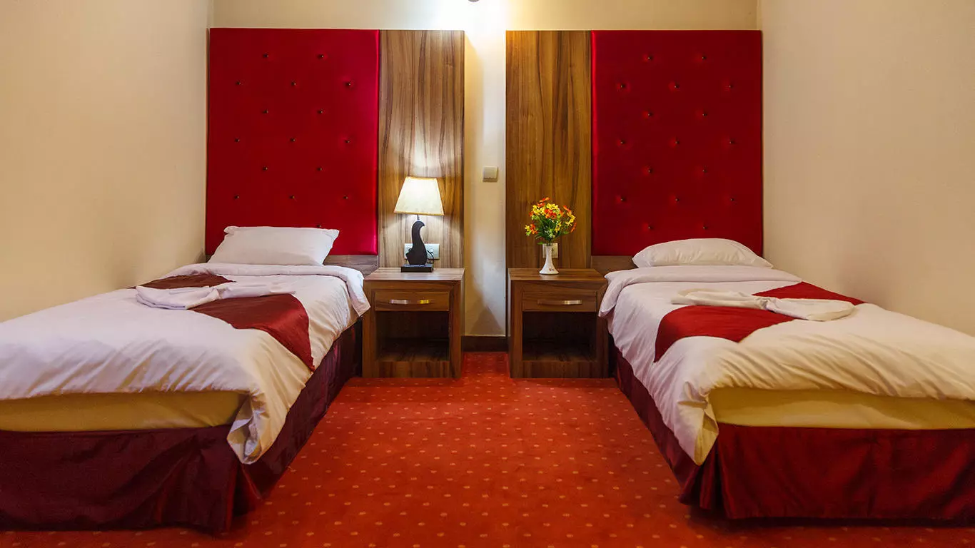 Khorshid Taban Hotel