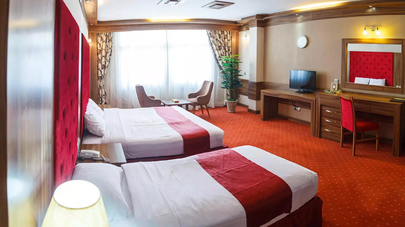 Khorshid Taban Hotel