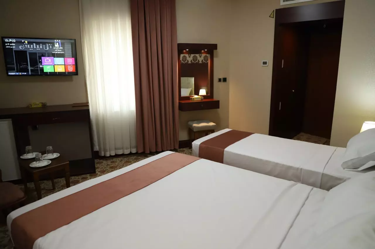 Niayesh Hotel