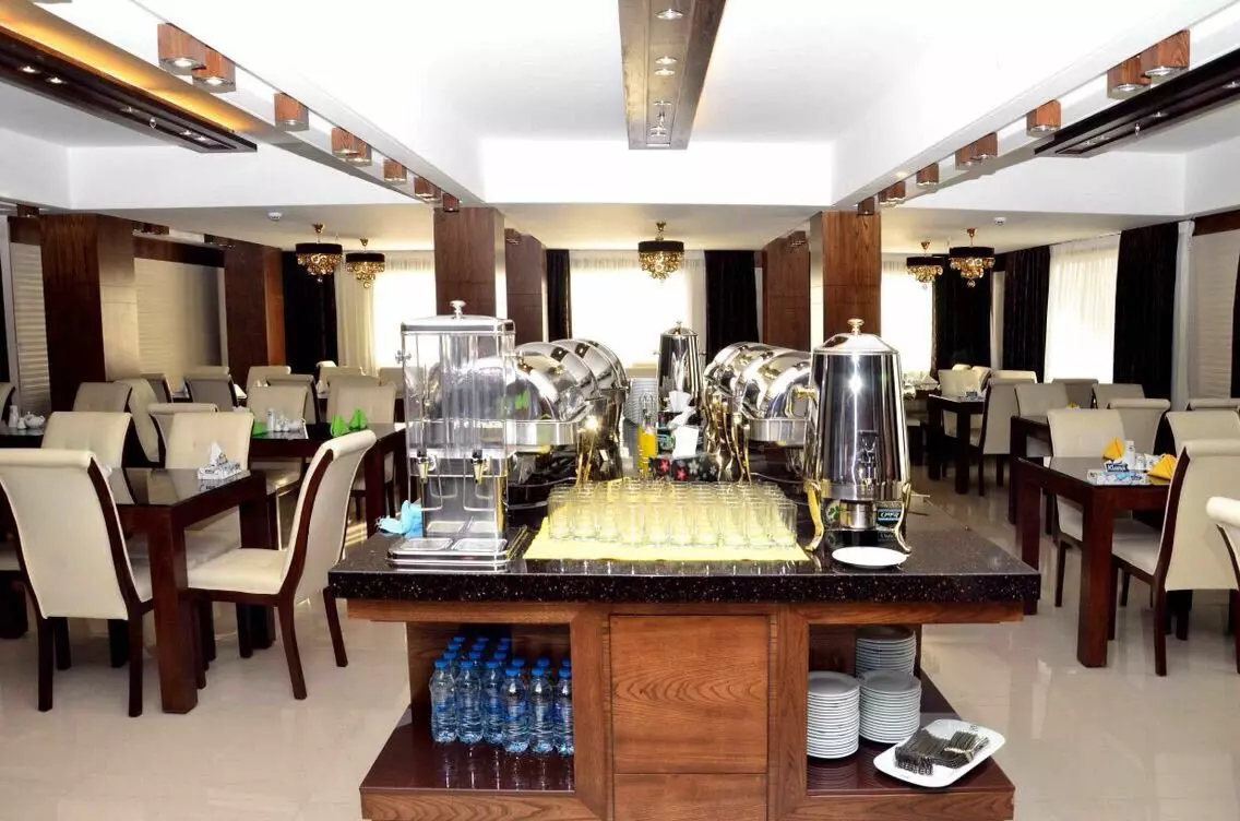 Javaher Shargh Hotel