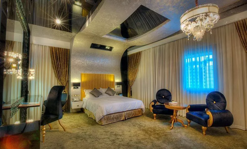 Darvishi Royal Hotel