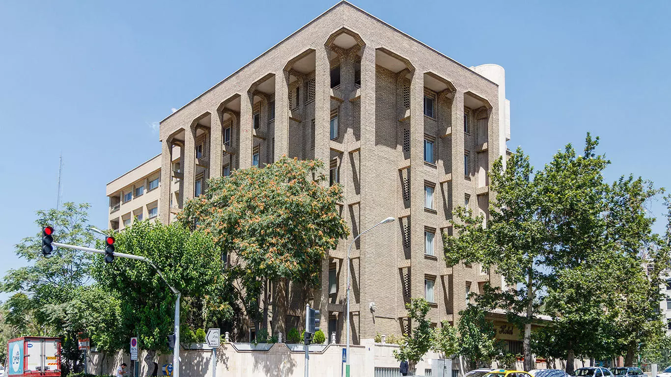 Alborz Hotel