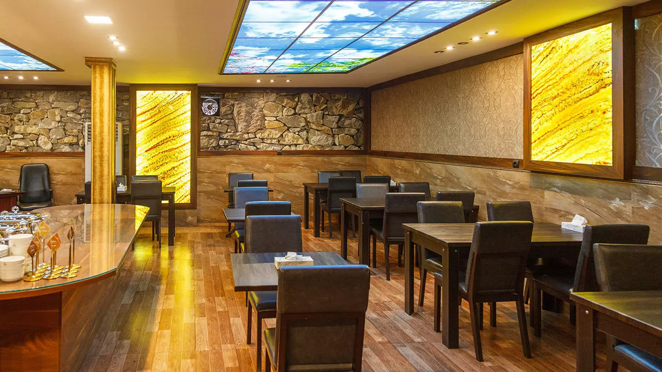 Morvarid Hotel