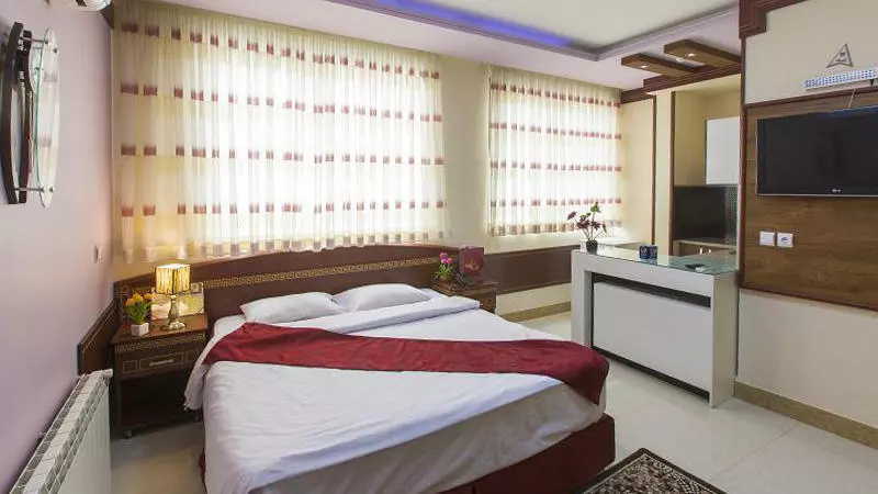 Oleia Hotel