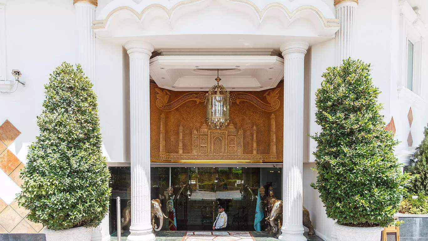 Taj Mahal Hotel