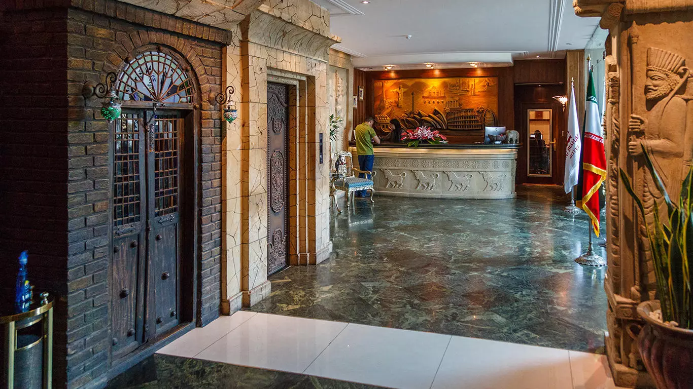 Taj Mahal Hotel